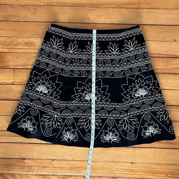 Vintage Talbots Black & White Embroidered Cotton A-Line Skirt, Size 14 - Picture 9 of 10